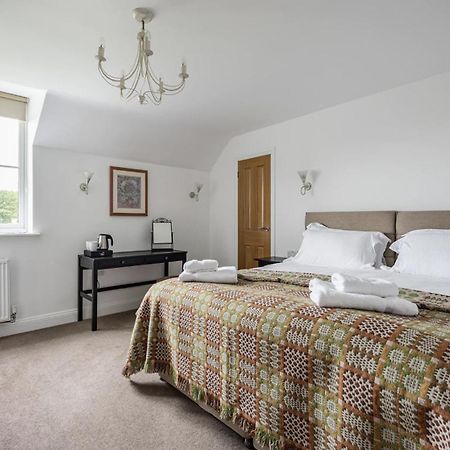 3 Bedroom Barn Conversion With Hot Tub-Garden View - Ty Cerrig Barn Corwen Exterior foto